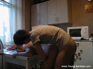 Moskova öğrencisi ödev yerine mutfakta seks yaptı